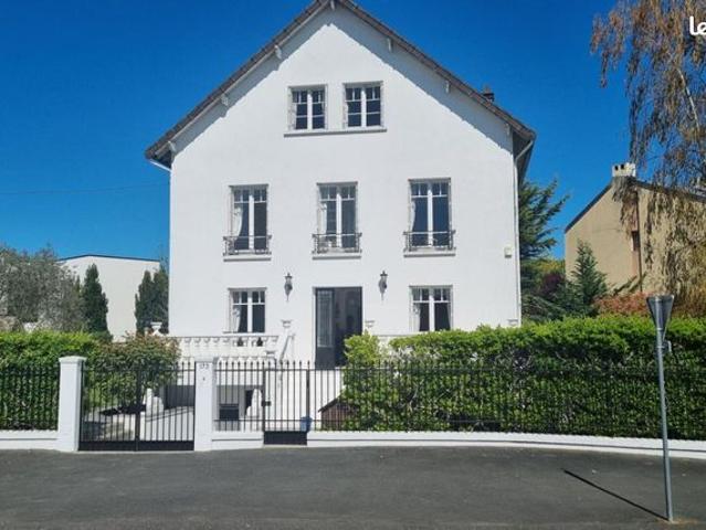 Maison 8 pièces 205 m²
