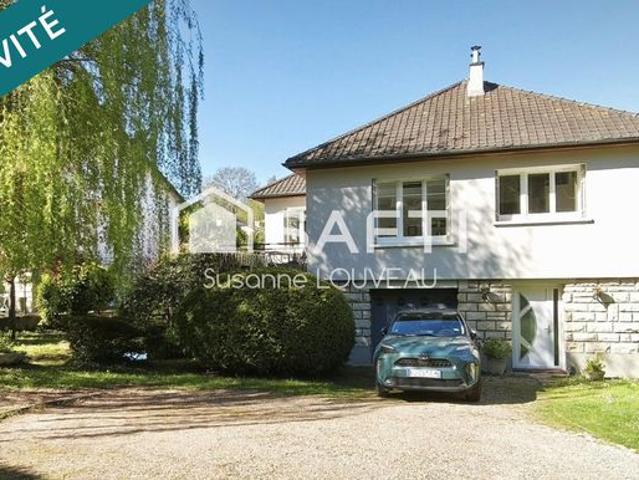 Maison 8 pièces 205 m²