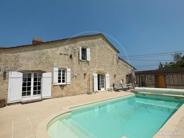 Maison 8 pièces 205 m²