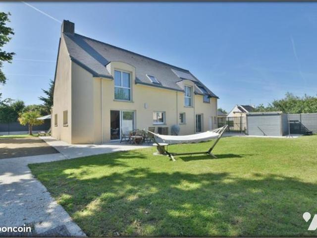 Maison 8 pièces 205 m²