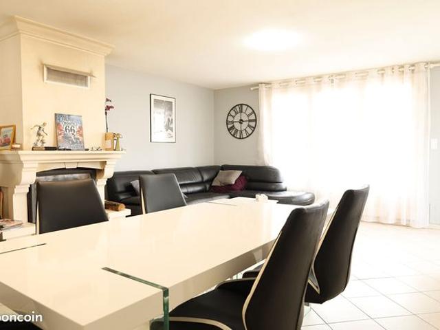 Maison 8 pièces 205 m²