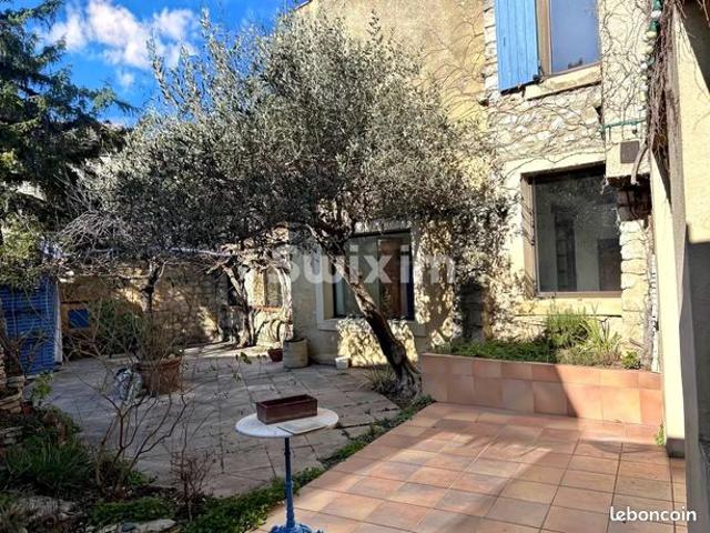 Maison 8 pièces 205 m²