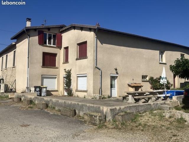 Maison 8 pièces 205 m²