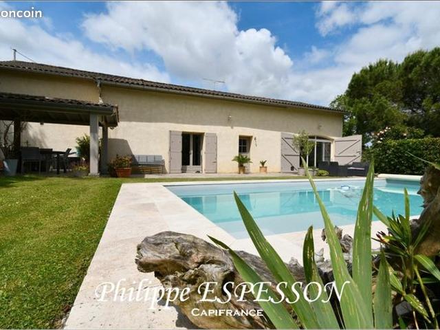 Maison 8 pièces 205 m²