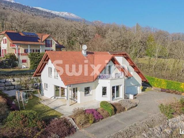 Maison 8 pièces 205 m²