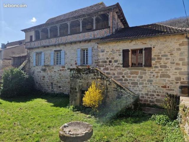 Maison 8 pièces 205 m²