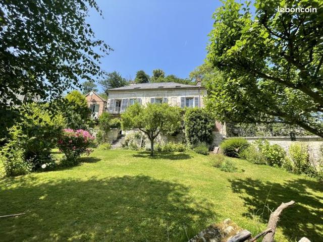Maison 8 pièces 205 m²