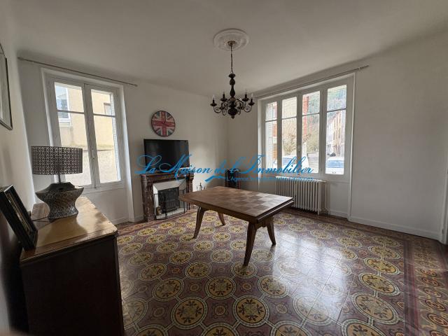 Maison 8 pièces 205 m²