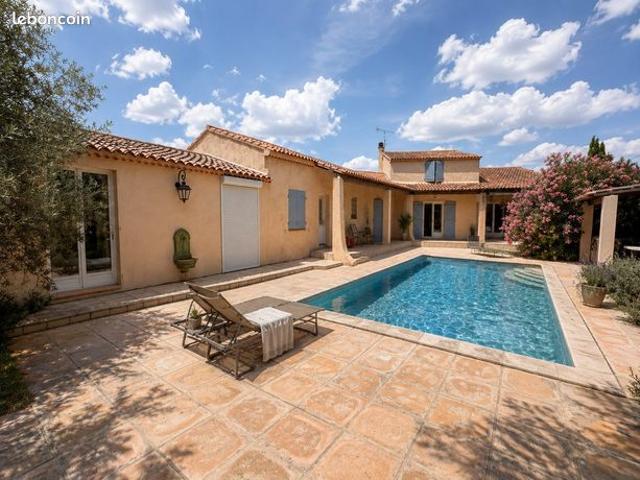Maison 8 pièces 205 m²