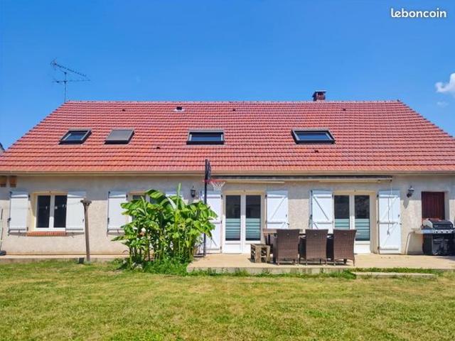Maison 8 pièces 205 m²