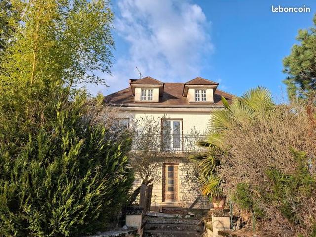 Maison 8 pièces 205 m²