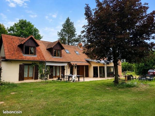 Maison 8 pièces 205 m²