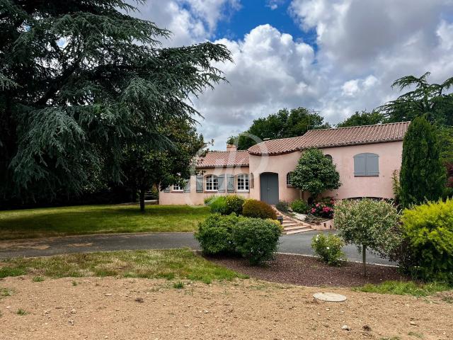 Maison 8 pièces 205 m²