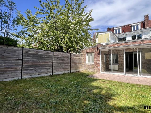 Maison 8 pièces 205 m²