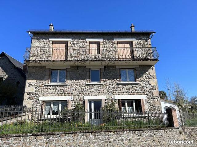 Maison 8 pièces 205 m²