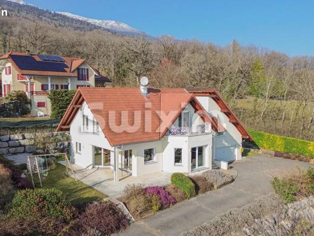 Maison 8 pièces 205 m²