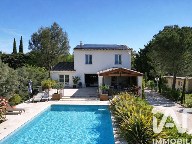 Maison 8 pièces 205 m²