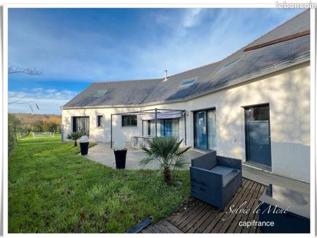 Maison 8 pièces 205 m²