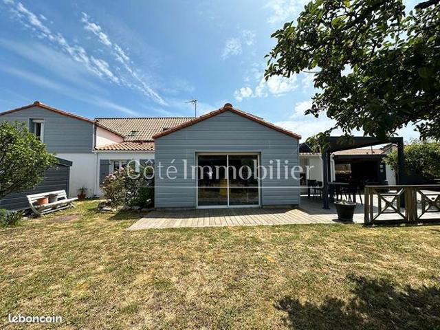 Maison 8 pièces 205 m²