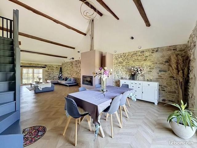Maison 8 pièces 205 m²