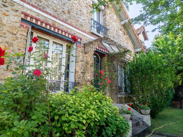 Maison 8 pièces 205 m²