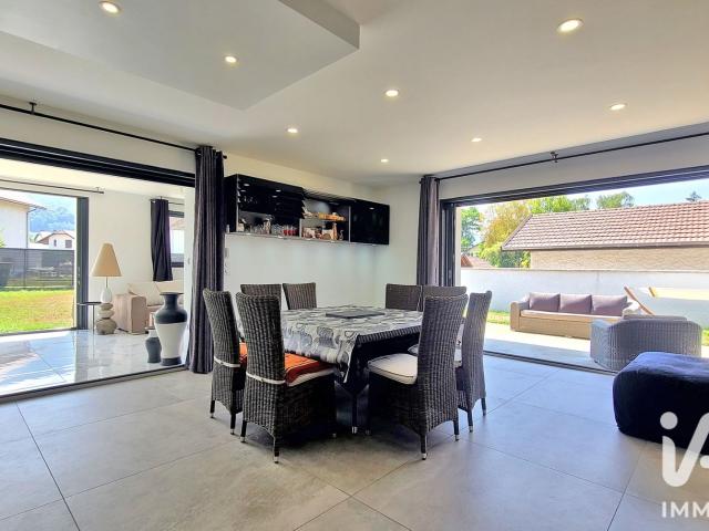 Maison 8 pièces 205 m²