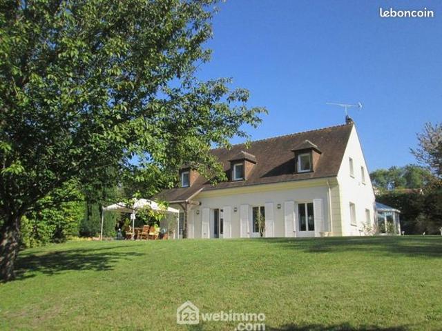 Maison 8 pièces 205 m²