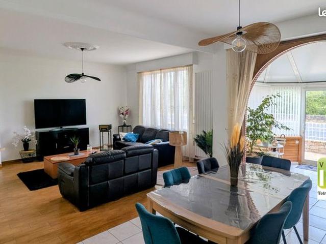 Maison 8 pièces 206 m²