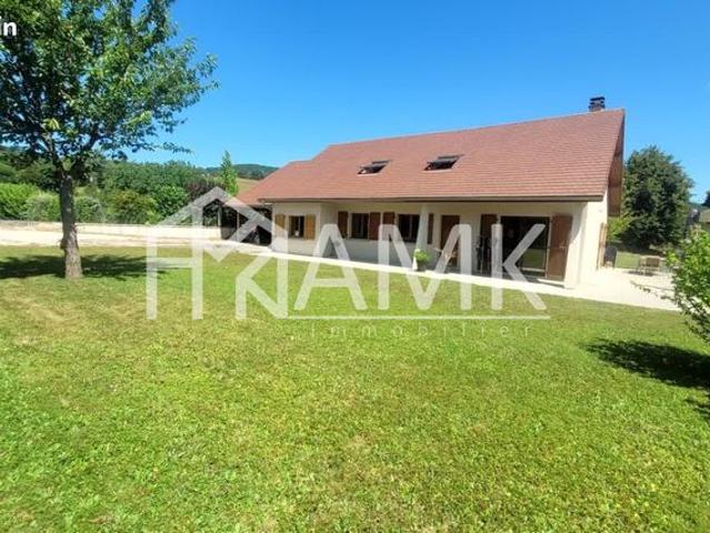 Maison 8 pièces 206 m²