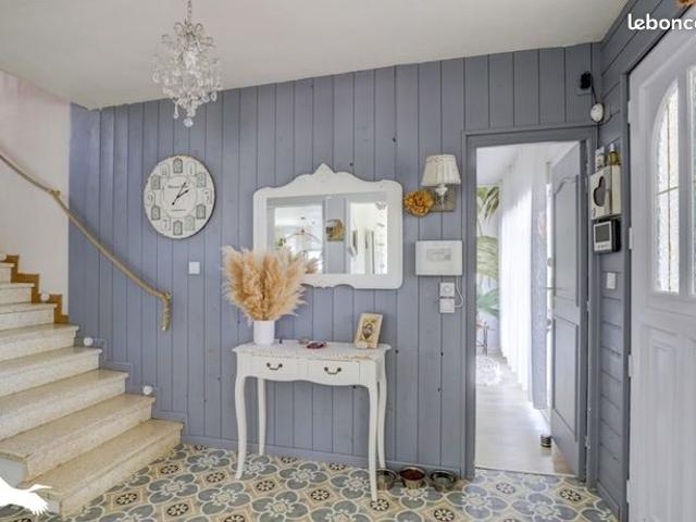 Maison 8 pièces 206 m²