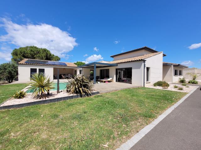 Maison 8 pièces 206 m²