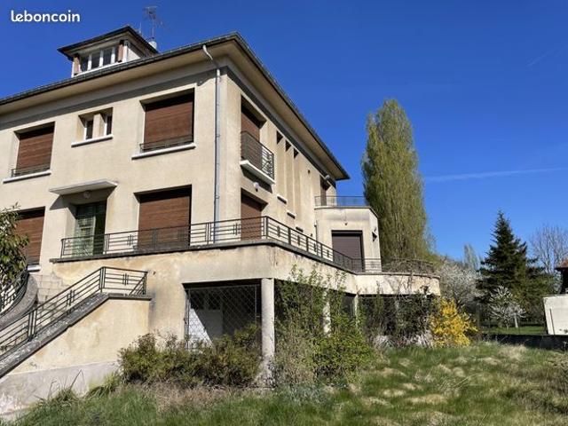 Maison 8 pièces 206 m²
