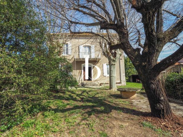 Maison 8 pièces 206 m²