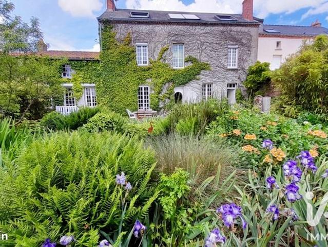 Maison 8 pièces 206 m²