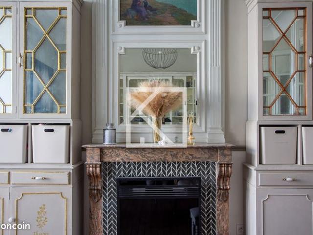 Maison 8 pièces 206 m²