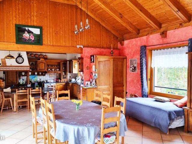 Maison 8 pièces 206 m²