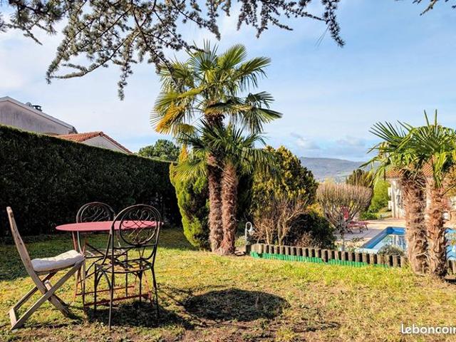 Maison 8 pièces 206 m²