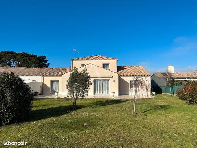 Maison 8 pièces 206 m²