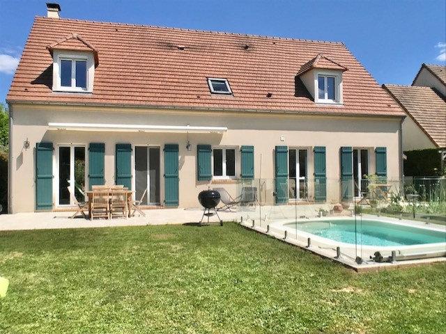 Maison 8 pièces 206 m²