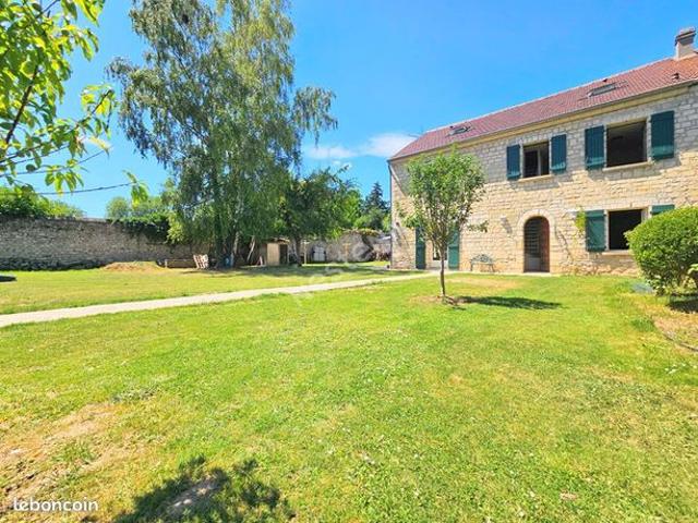 Maison 8 pièces 206 m²