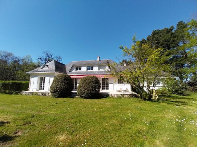 Maison 8 pièces 206 m²