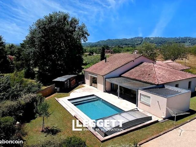 Maison 8 pièces 207 m²