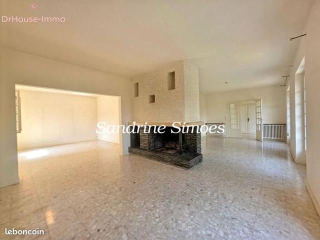 Maison 8 pièces 207 m²