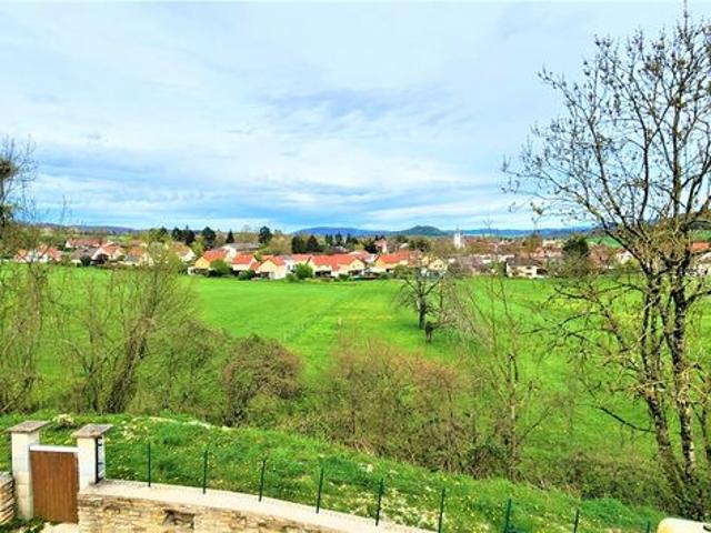 Maison 8 pièces 207 m²
