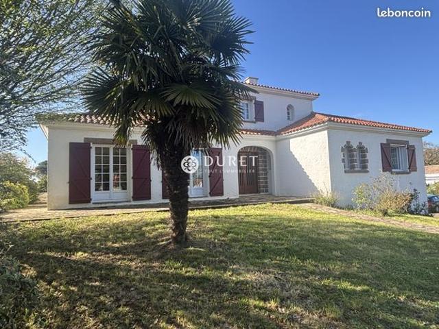 Maison 8 pièces 207 m²