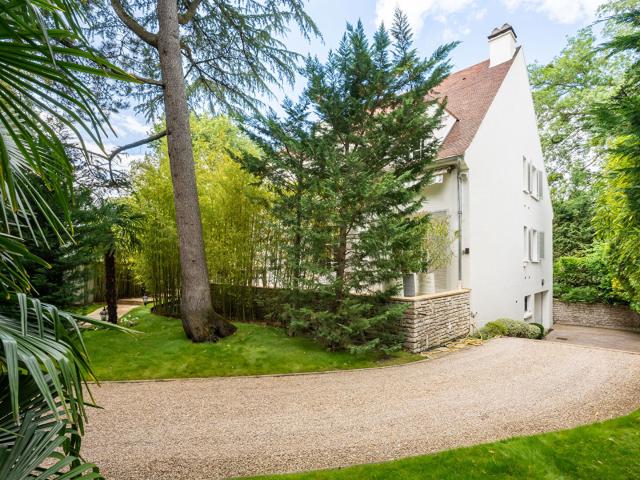 Maison 8 pièces 207 m²