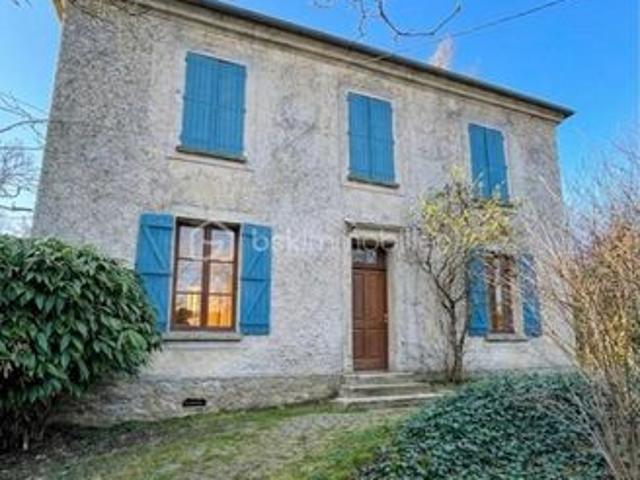 Maison 8 pièces 207 m²