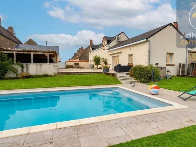 Maison 8 pièces 207 m²