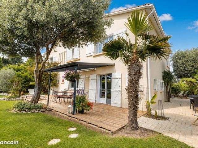 Maison 8 pièces 207 m²