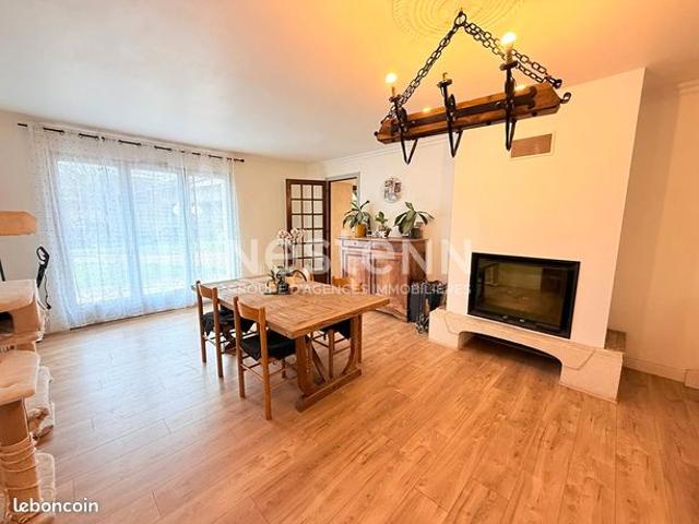 Maison 8 pièces 207 m²